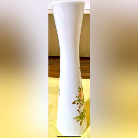 Vintage AK Kaiser West Germany Rosana Porcelain Bud Vase 9 3/4” Tall - Picture 4 of 7